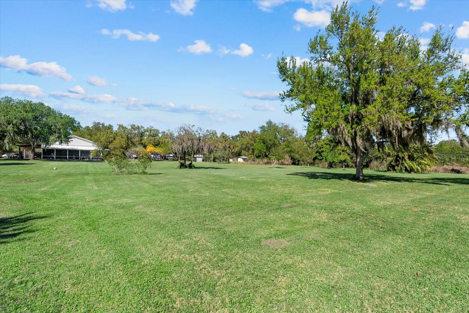 TAMIAMI FARMS - Residential