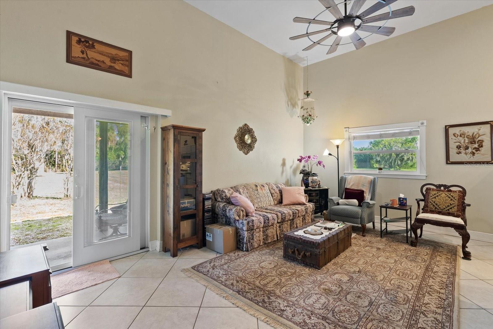 TAMIAMI FARMS - Residential