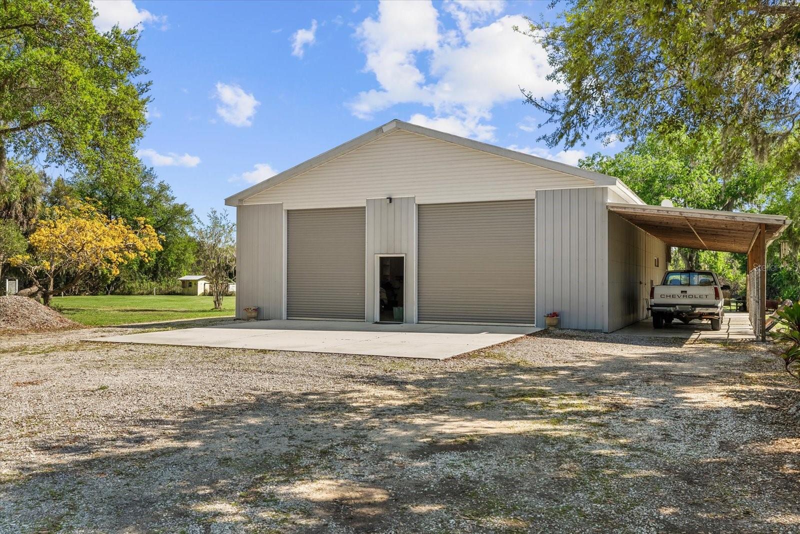 TAMIAMI FARMS - Residential