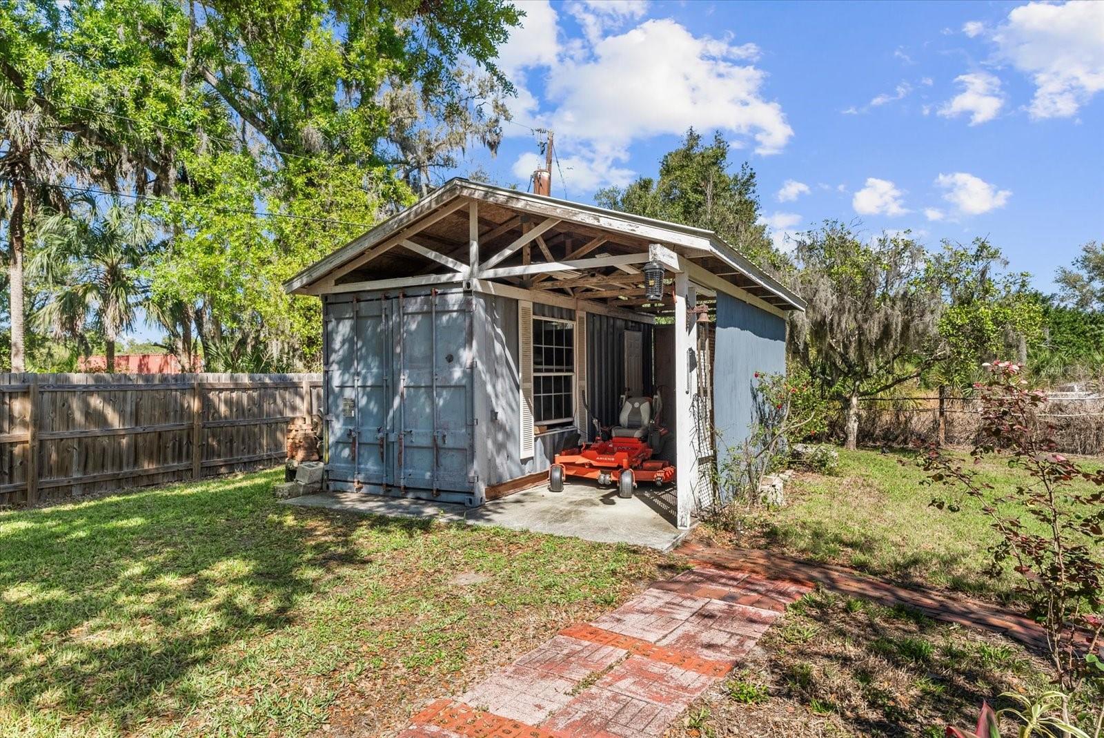 TAMIAMI FARMS - Residential