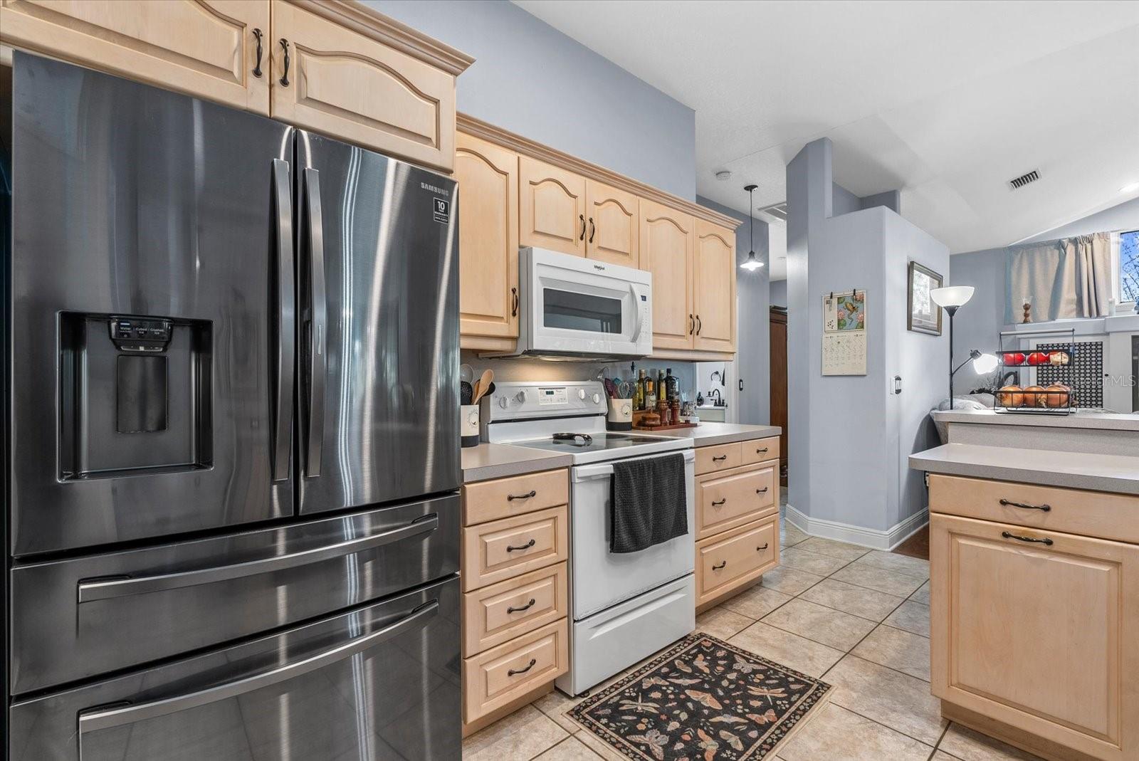 TAMIAMI FARMS - Residential