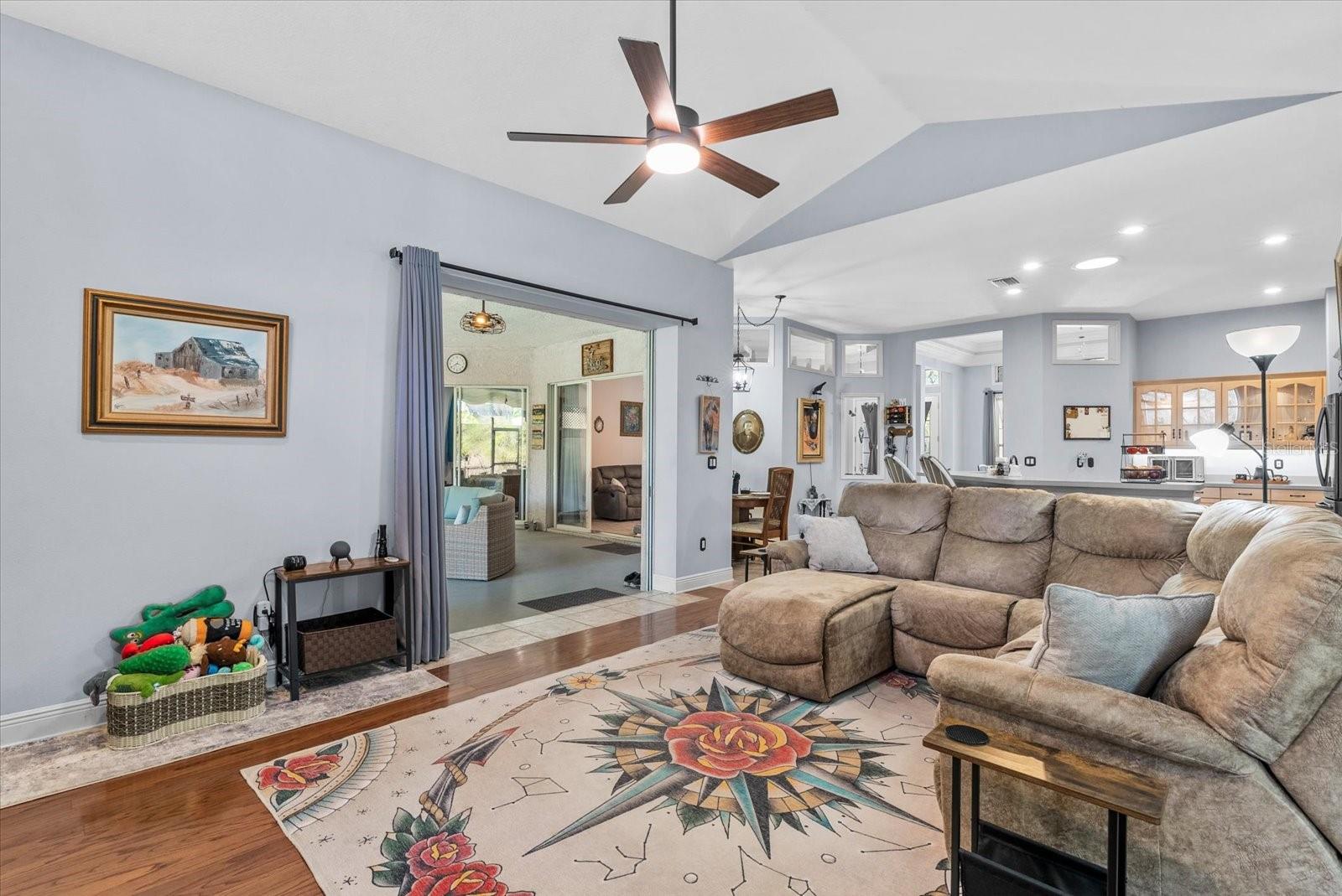 TAMIAMI FARMS - Residential