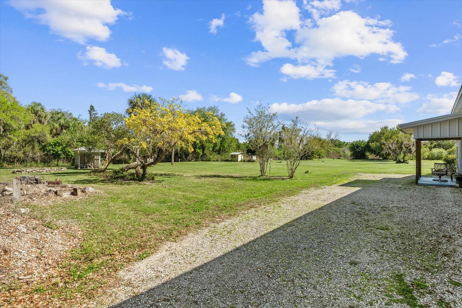 TAMIAMI FARMS - Residential