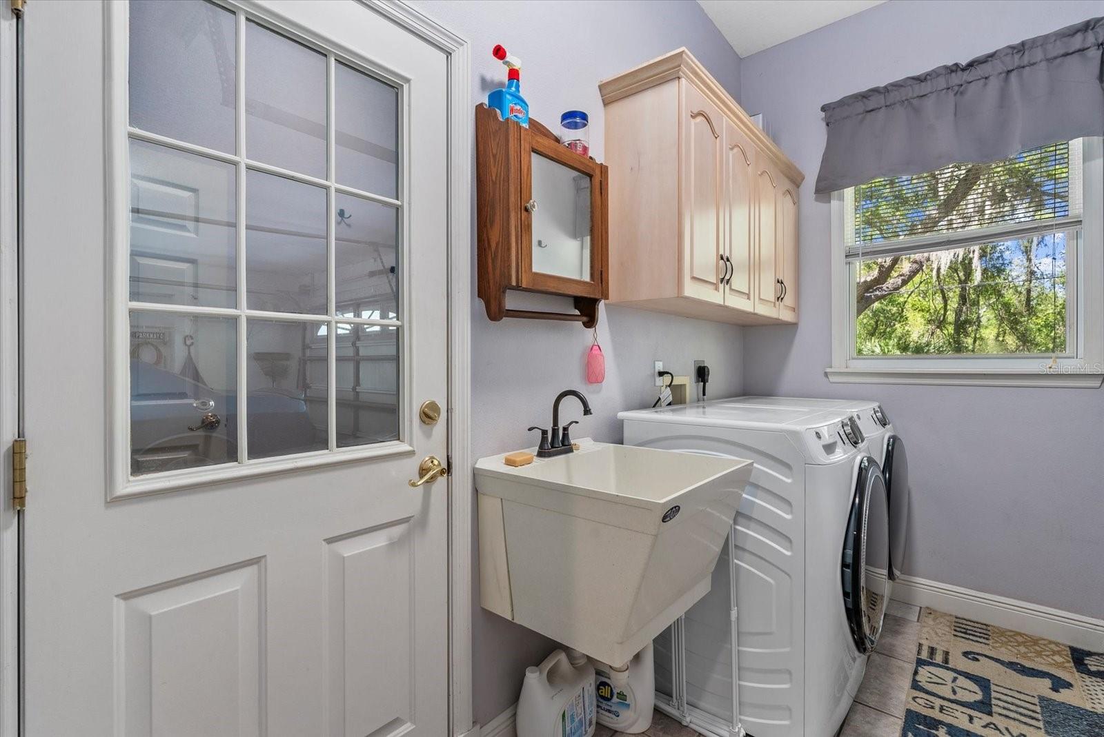 TAMIAMI FARMS - Residential