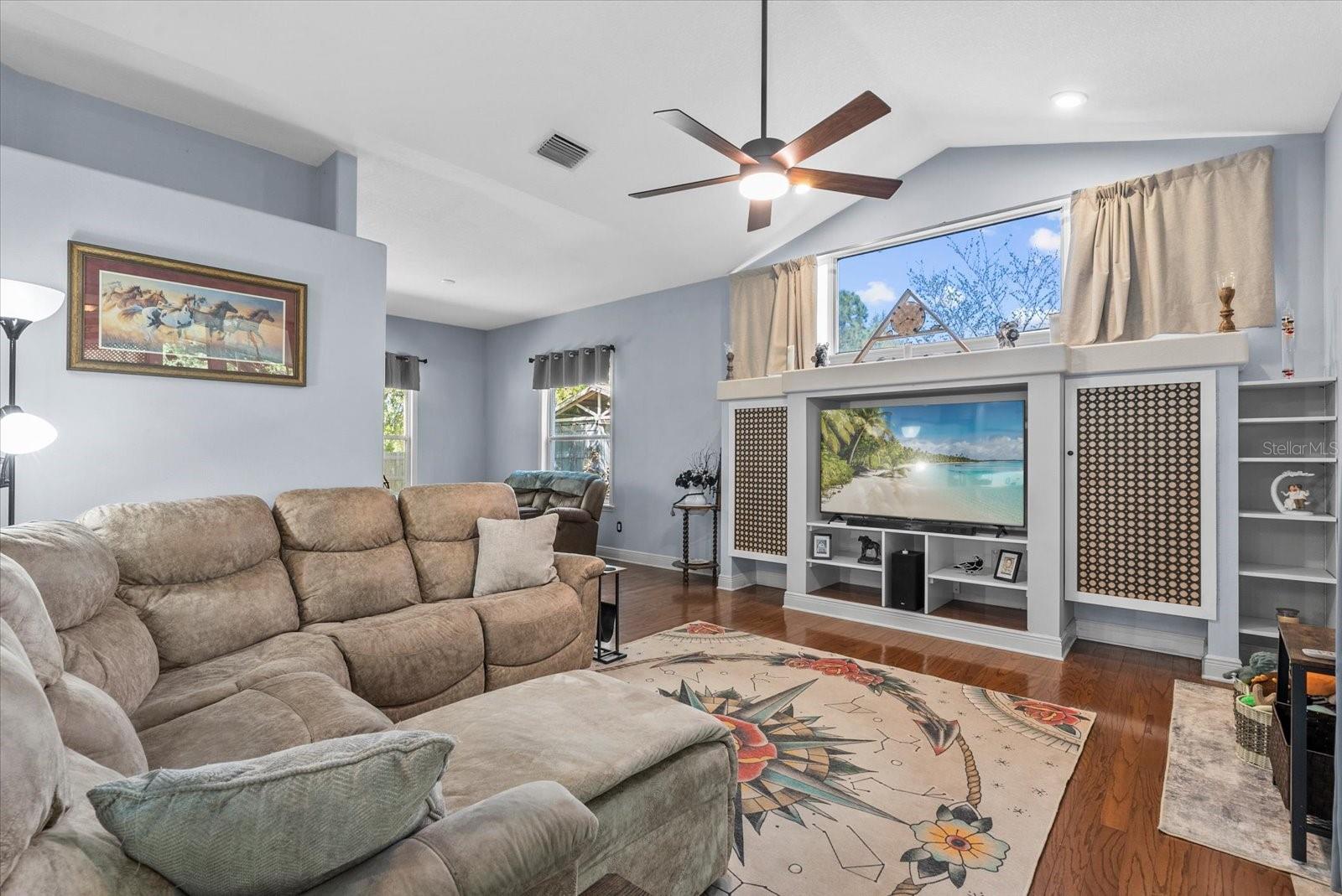 TAMIAMI FARMS - Residential