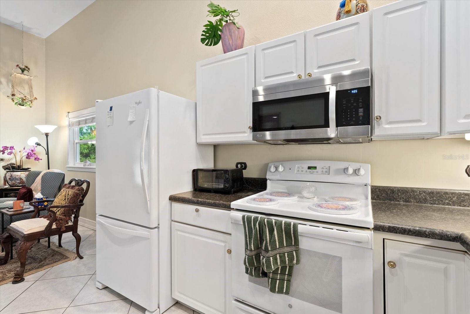 TAMIAMI FARMS - Residential