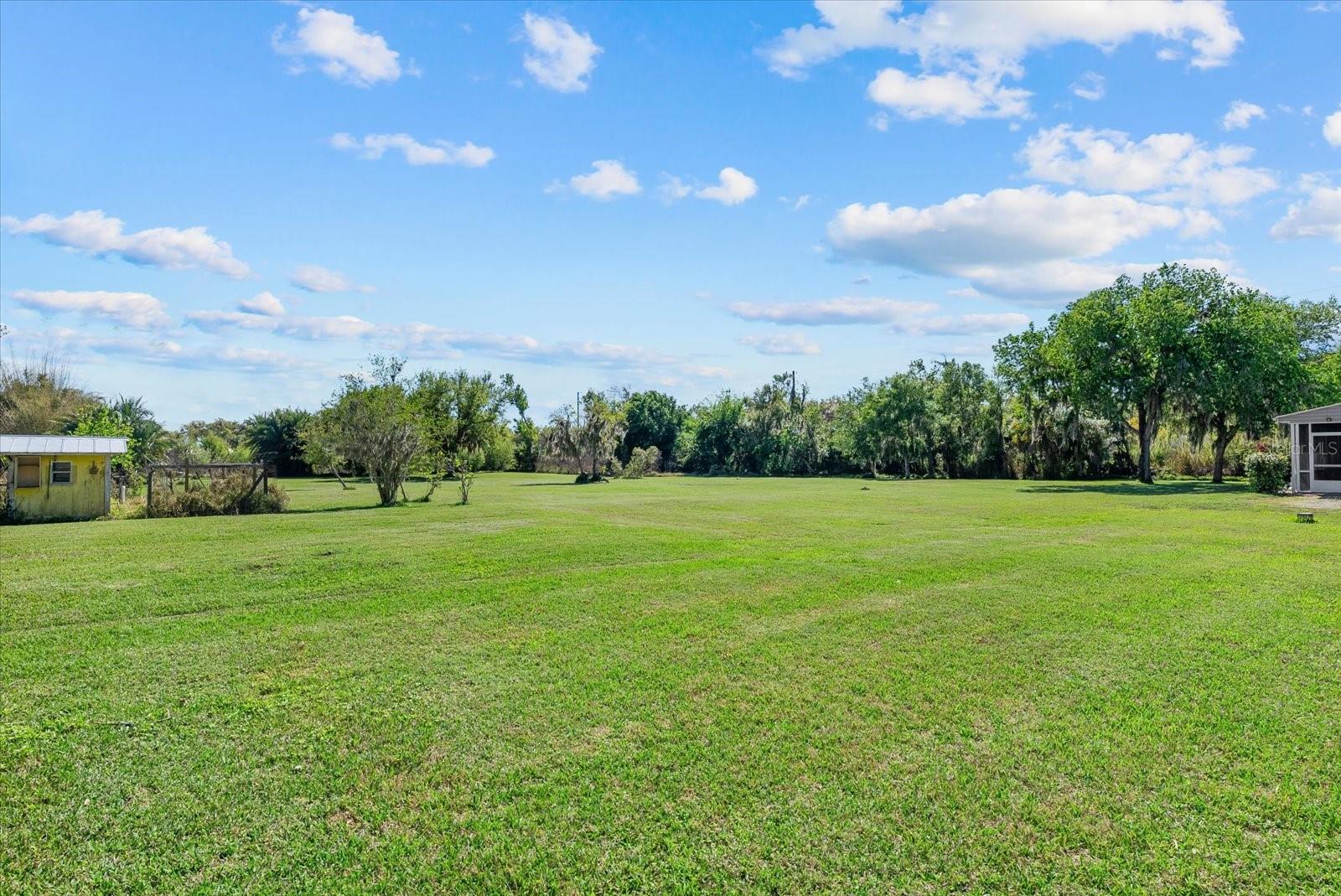 TAMIAMI FARMS - Residential