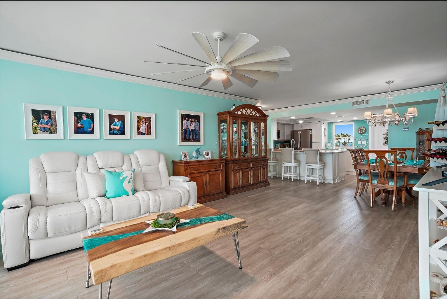 BAYWAY ISLES POINT BRITTANY FOUR - Residential