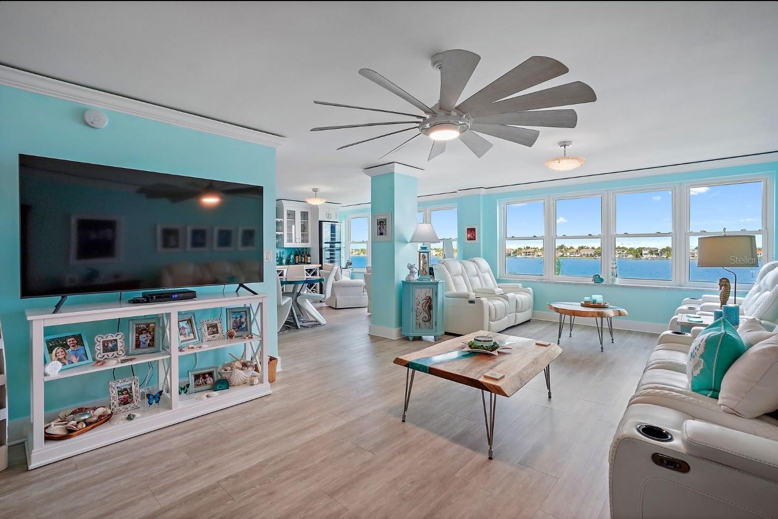 BAYWAY ISLES POINT BRITTANY FOUR - Residential