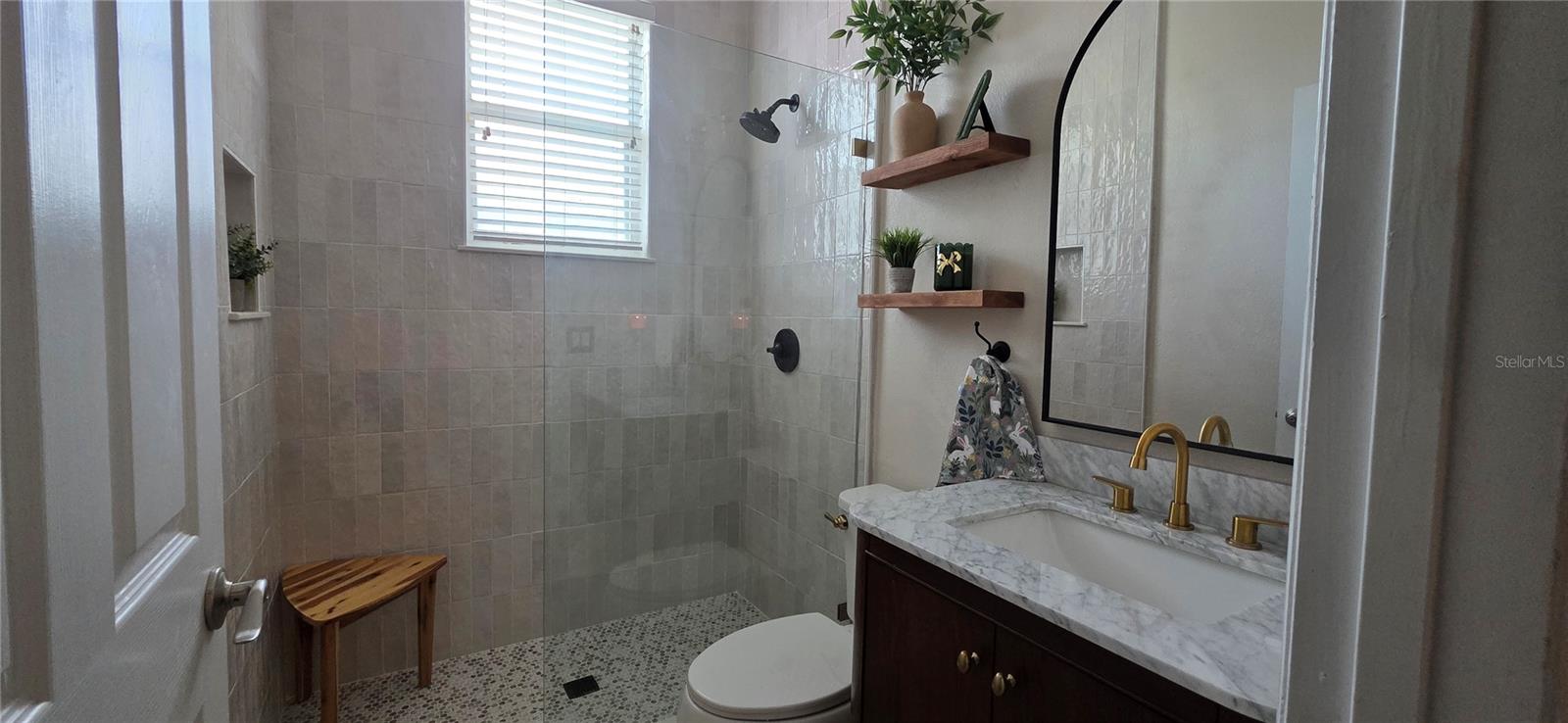 ALOMA WOODS PH 5 - Residential