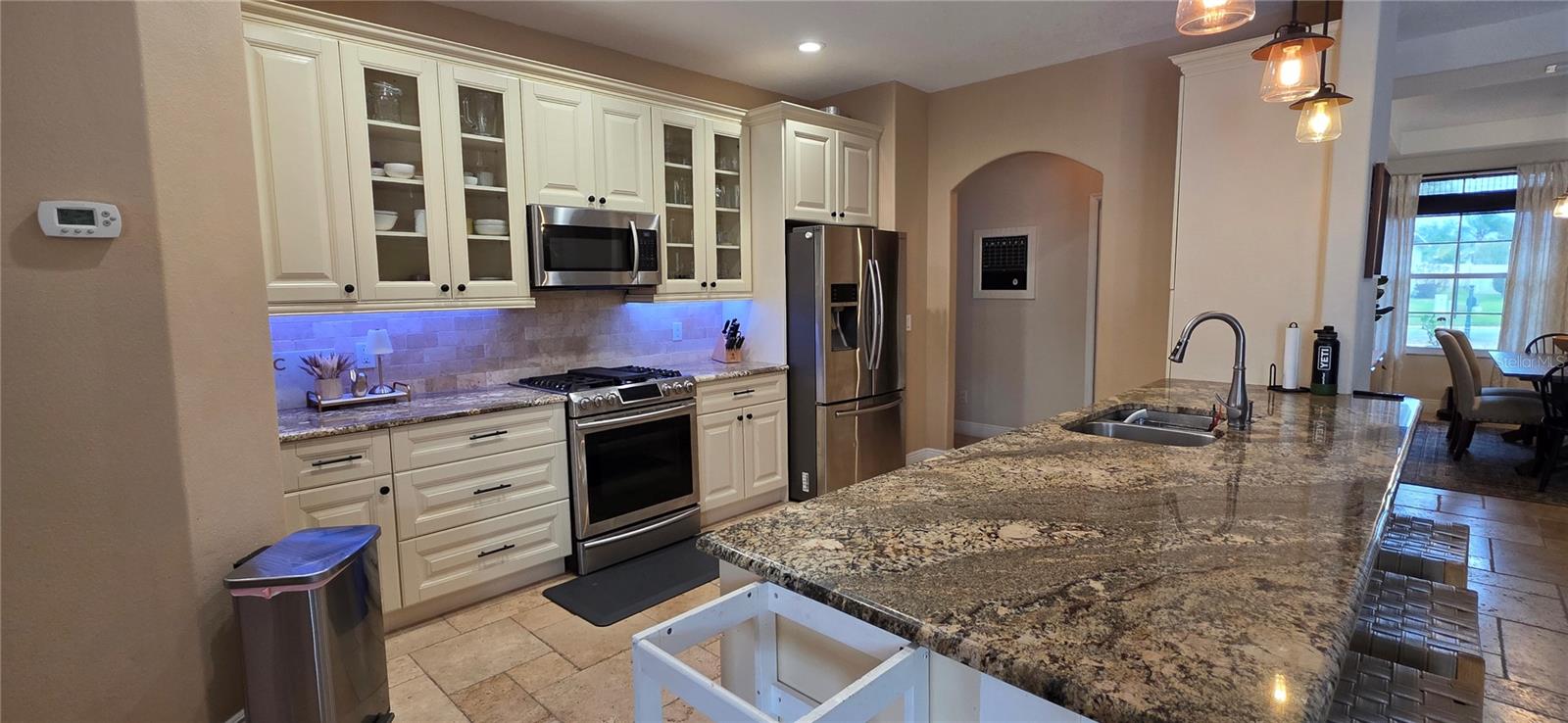 ALOMA WOODS PH 5 - Residential