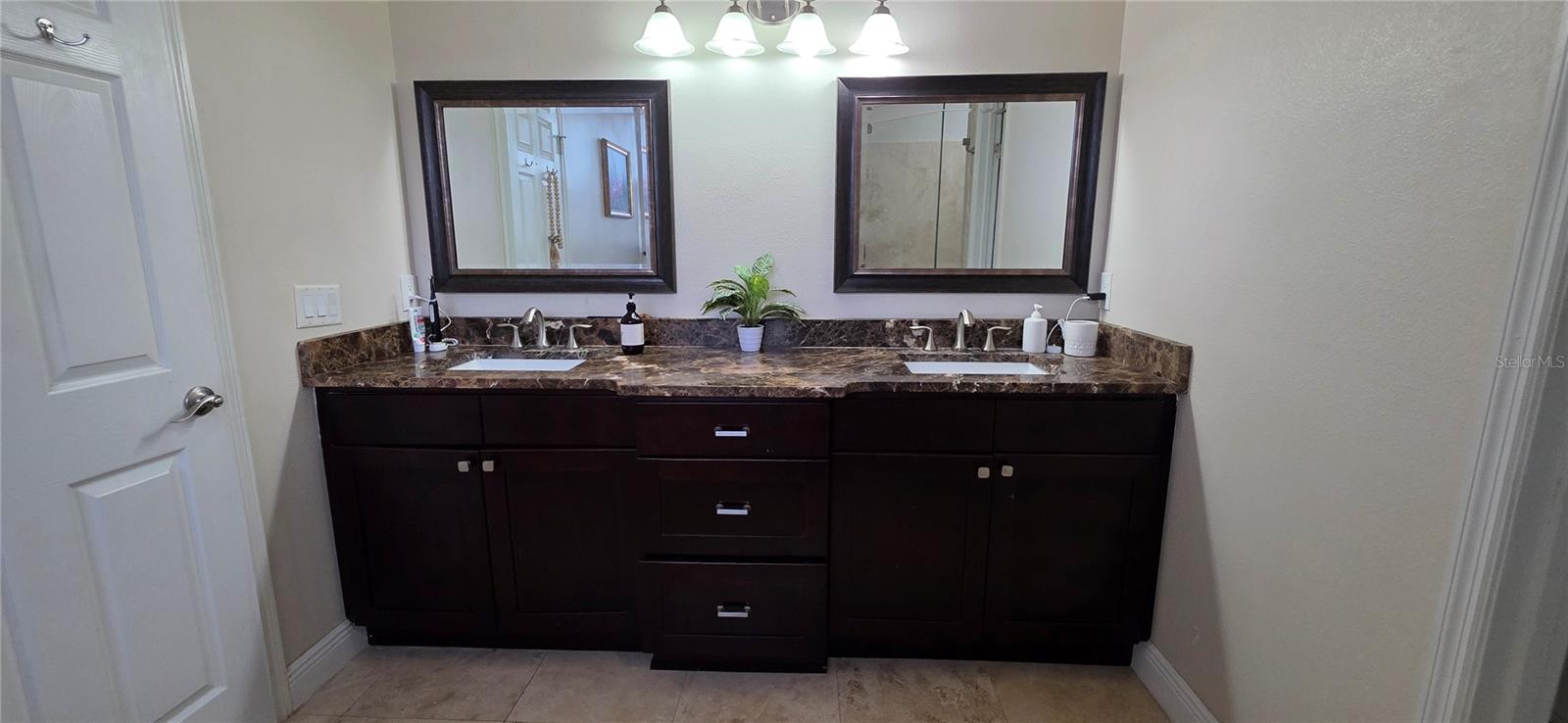 ALOMA WOODS PH 5 - Residential