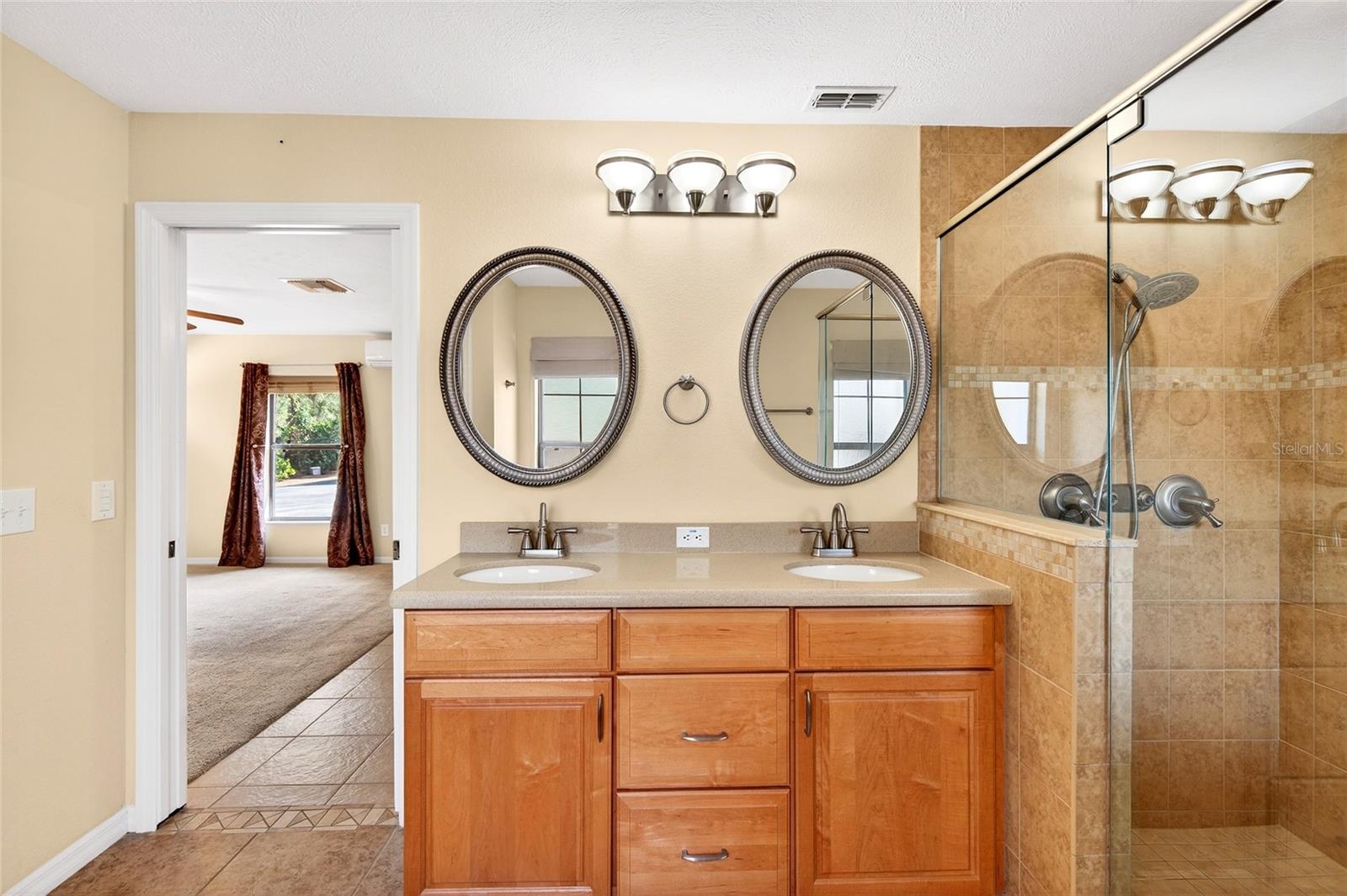 ROLLING HILLS UN 05 - Residential