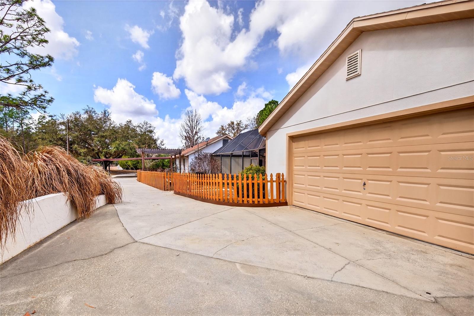 ROLLING HILLS UN 05 - Residential