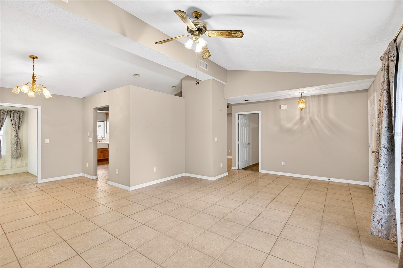 ROLLING HILLS UN 05 - Residential