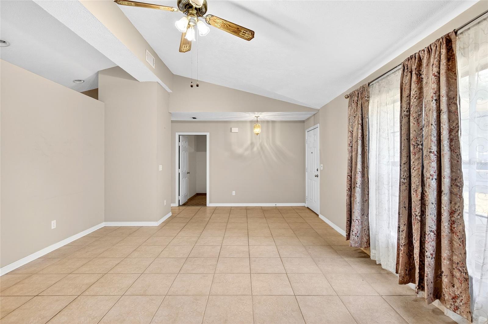 ROLLING HILLS UN 05 - Residential