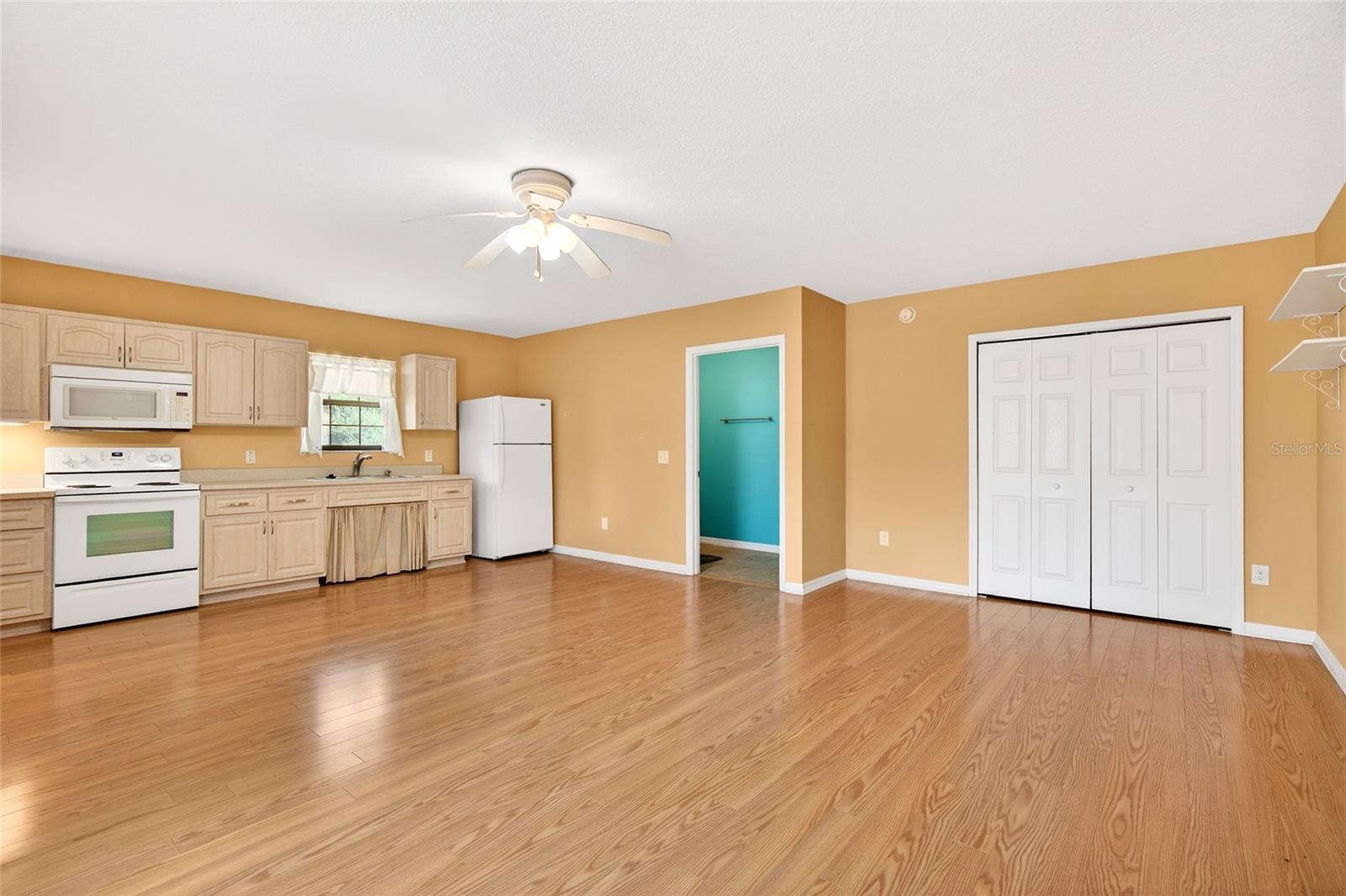 ROLLING HILLS UN 05 - Residential