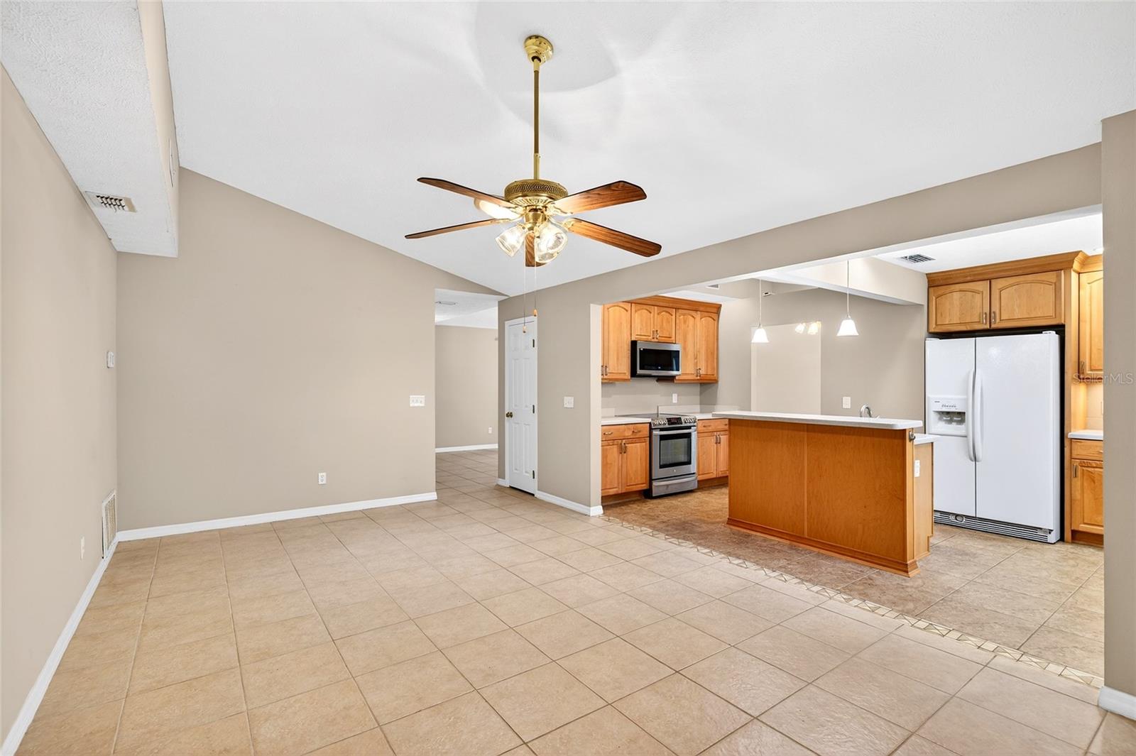 ROLLING HILLS UN 05 - Residential