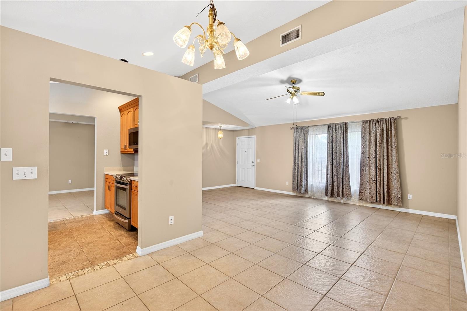 ROLLING HILLS UN 05 - Residential