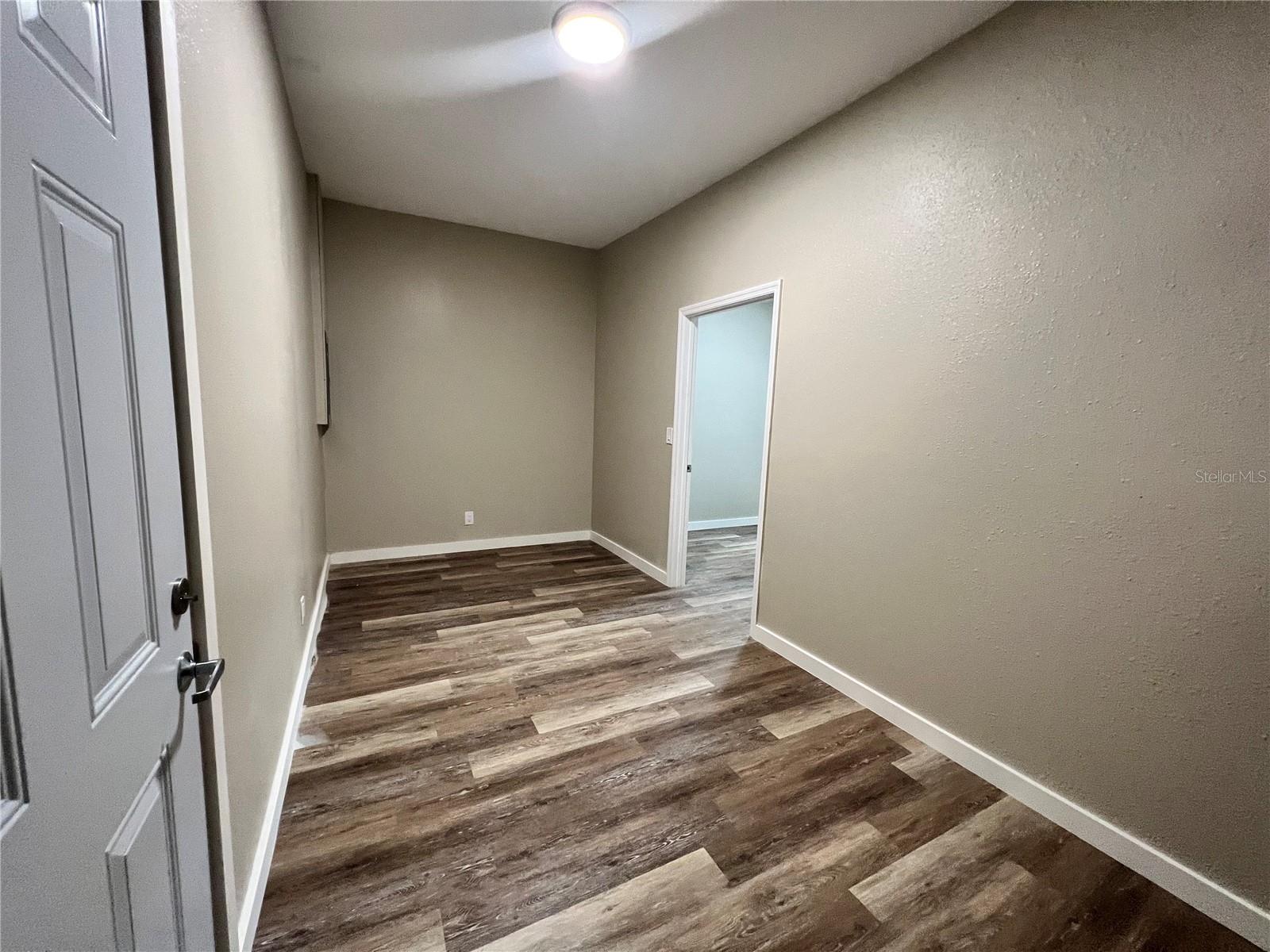 JOHNSON PARK - Commercial Lease