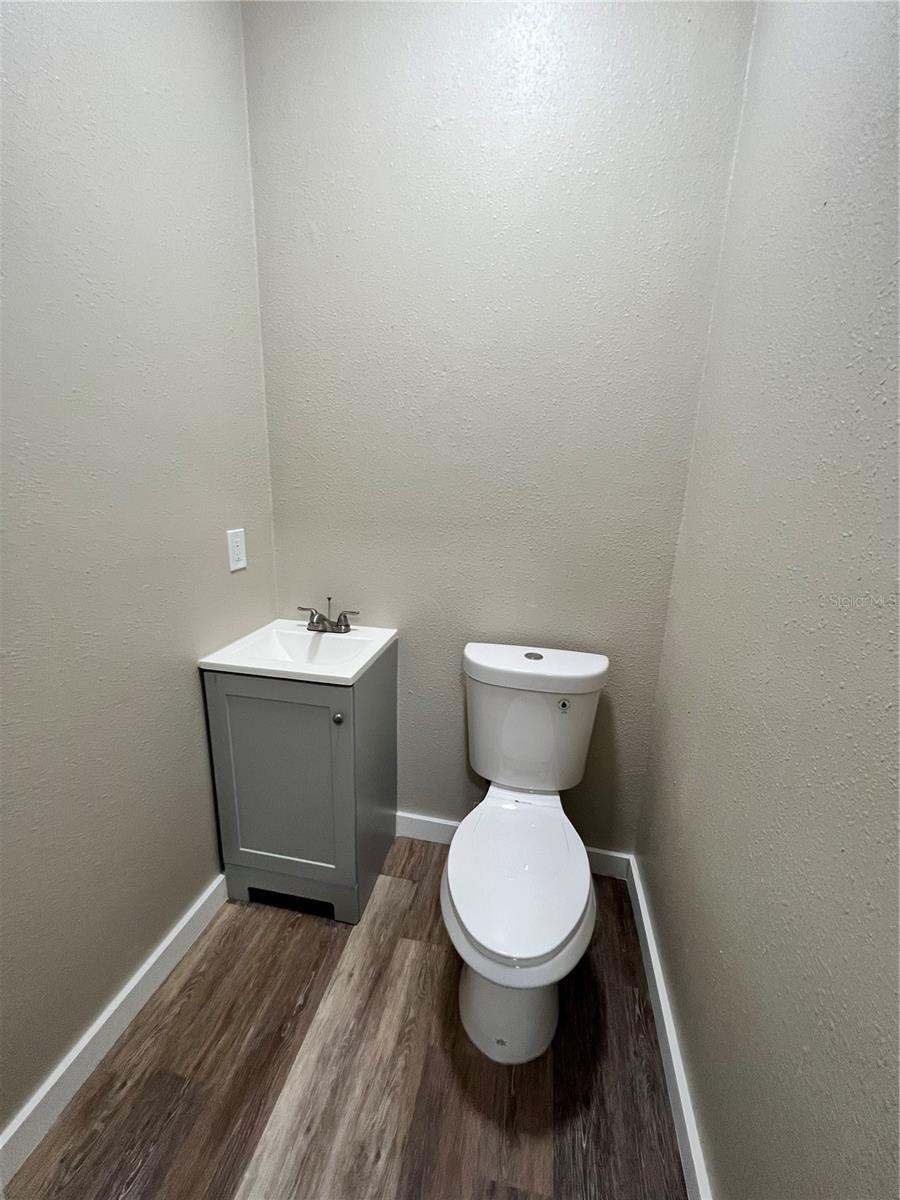 JOHNSON PARK - Commercial Lease