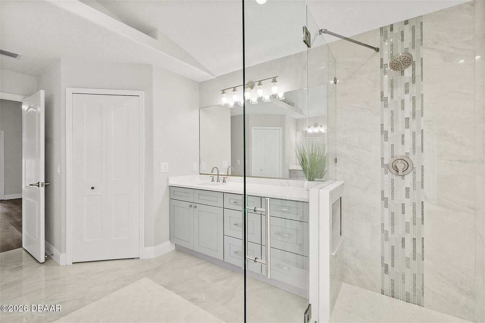 SOUTHERN TRACE - Residential