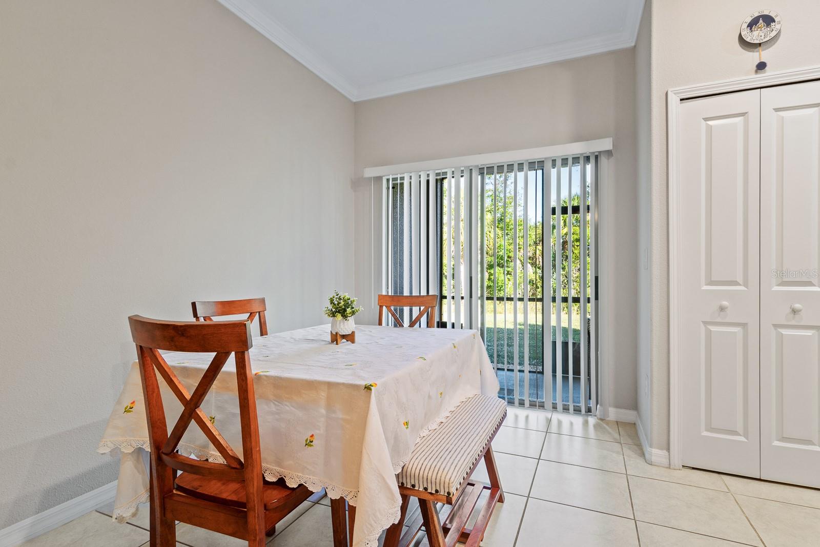 WILLOW SQUARE TWNHMS - Residential