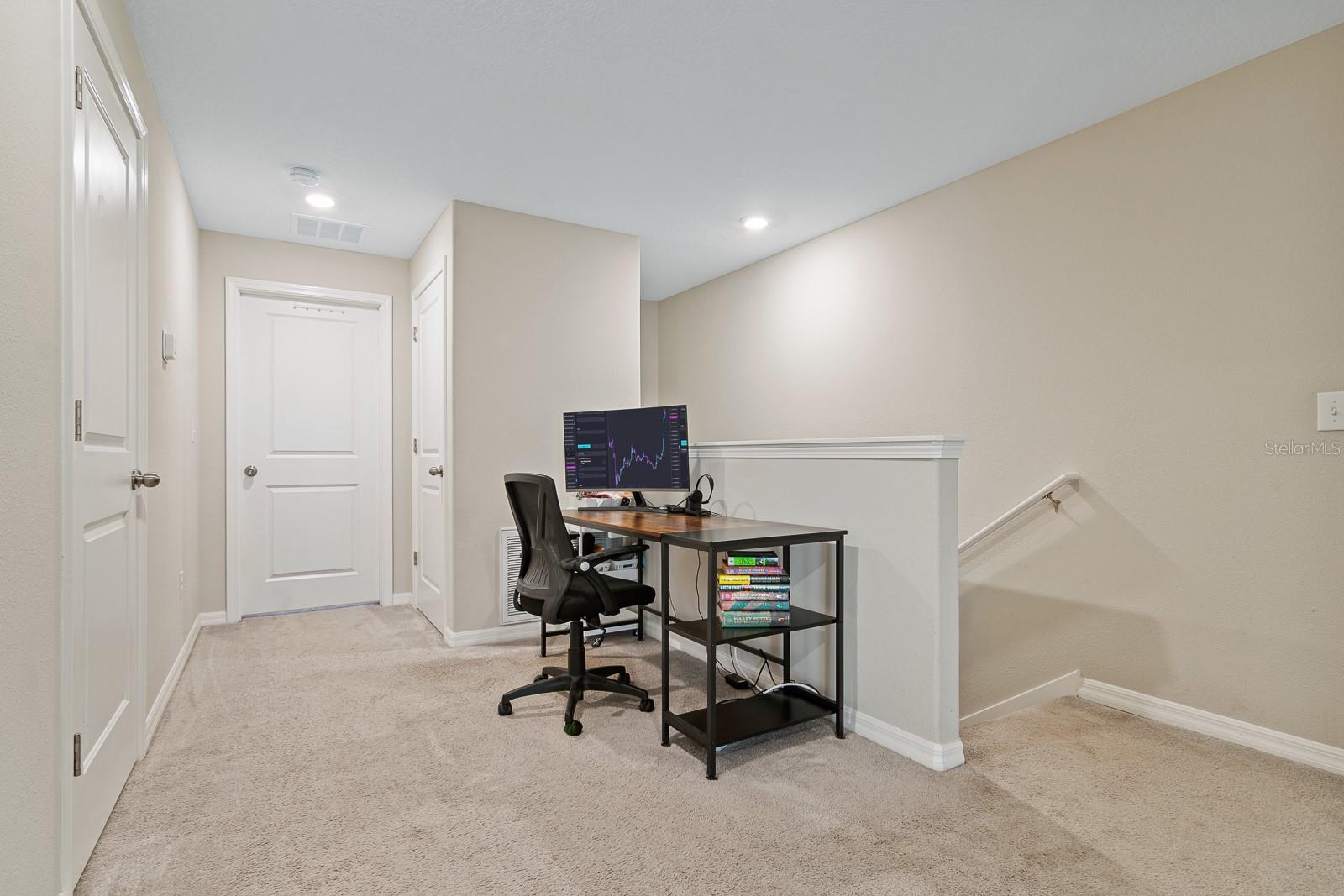 WILLOW SQUARE TWNHMS - Residential