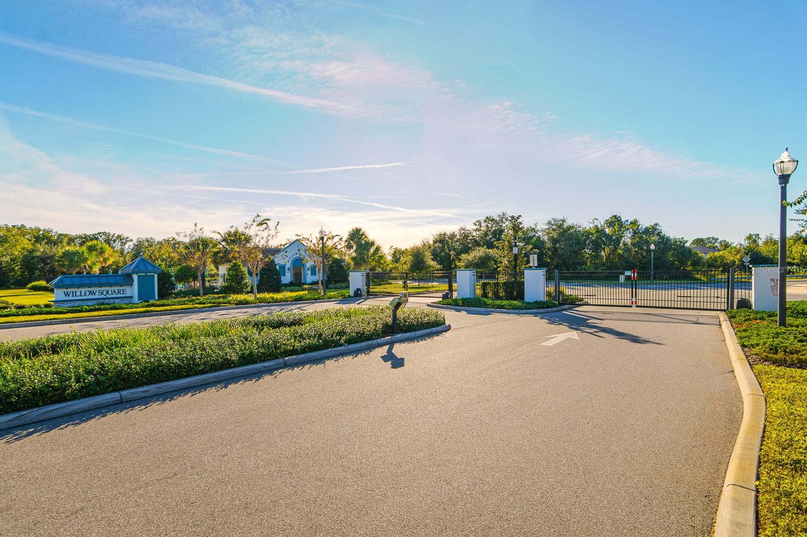 WILLOW SQUARE TWNHMS - Residential