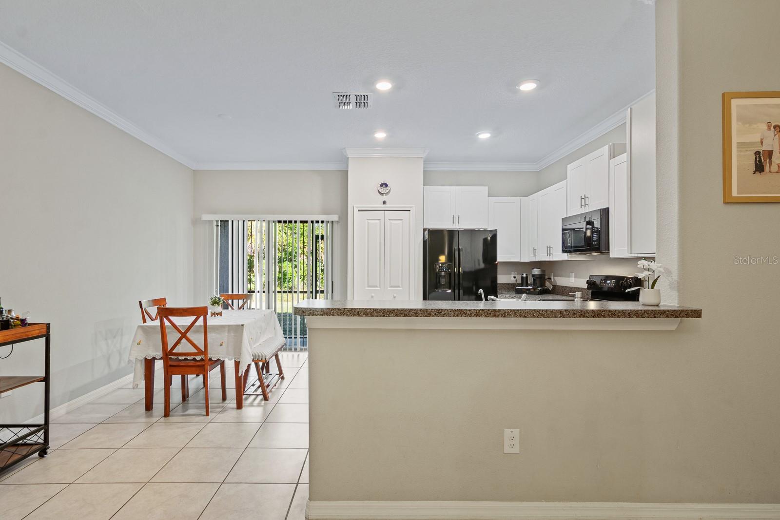 WILLOW SQUARE TWNHMS - Residential