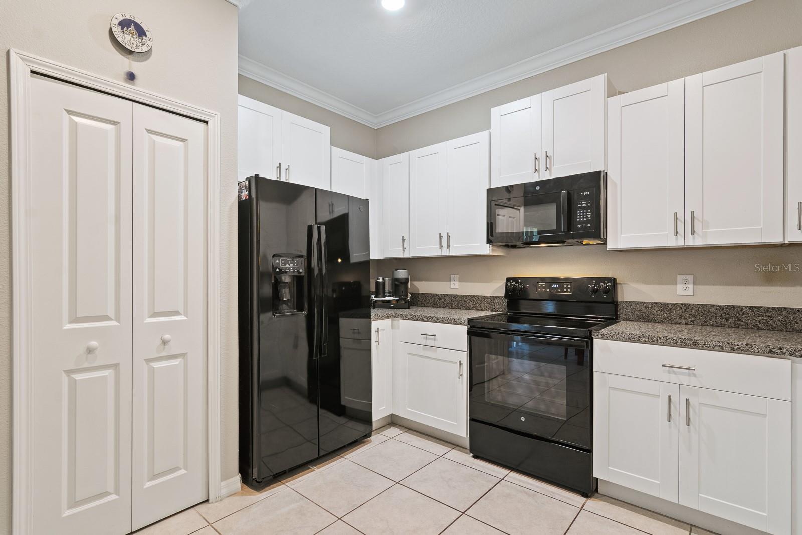 WILLOW SQUARE TWNHMS - Residential