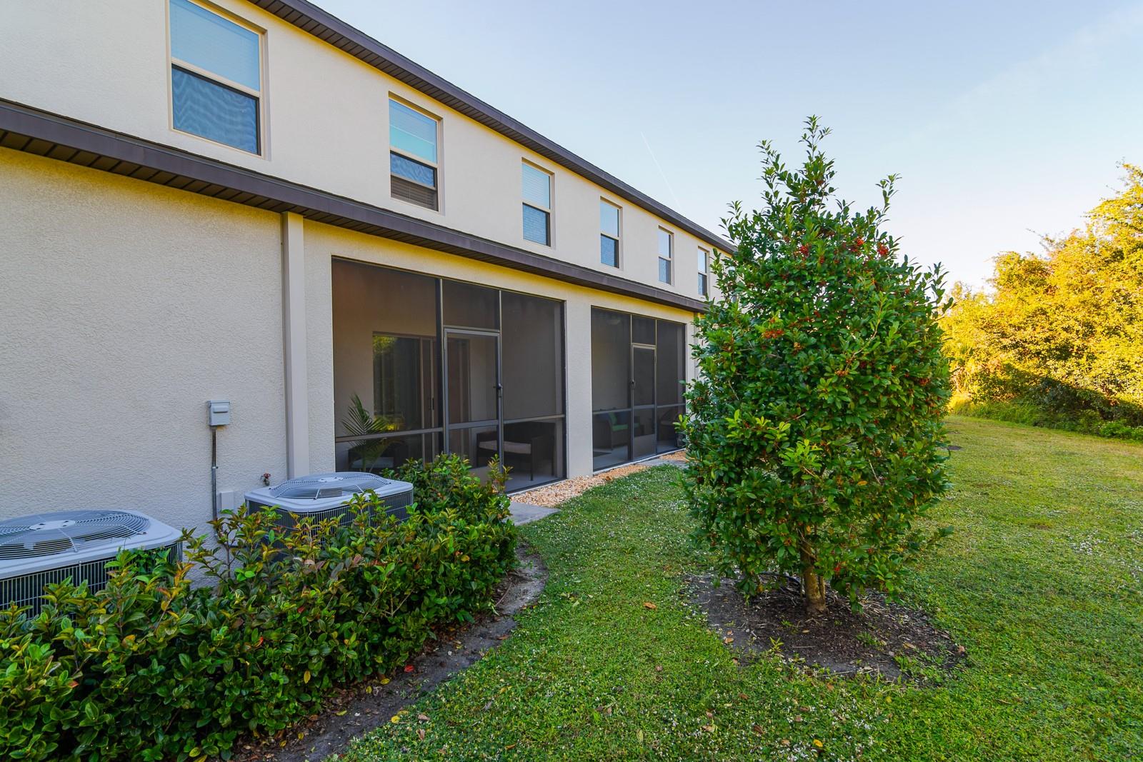 WILLOW SQUARE TWNHMS - Residential