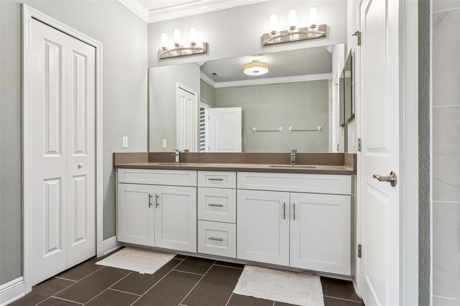 WEST LAKE TWNHMS PH 1 - Residential Lease