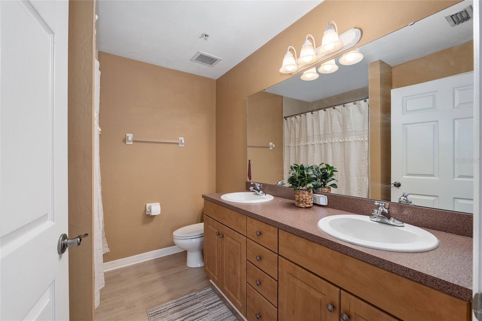 ALLENS PARK CONDO - Residential