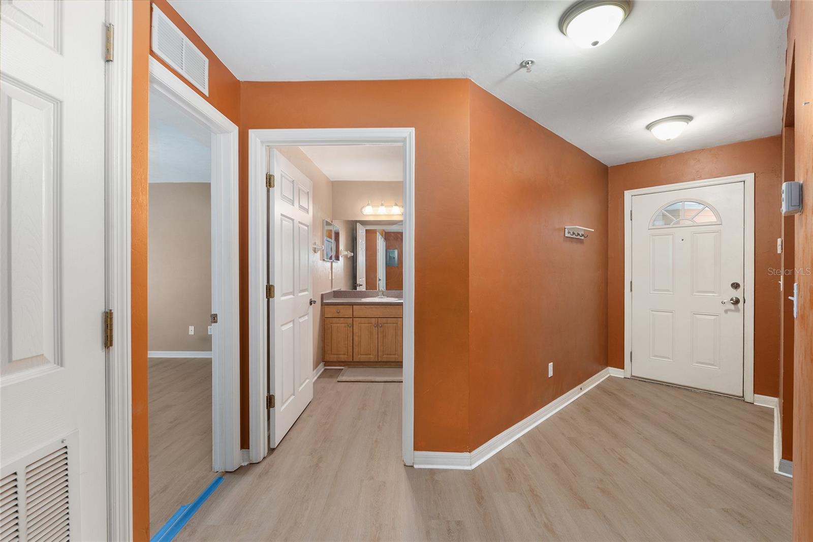 ALLENS PARK CONDO - Residential