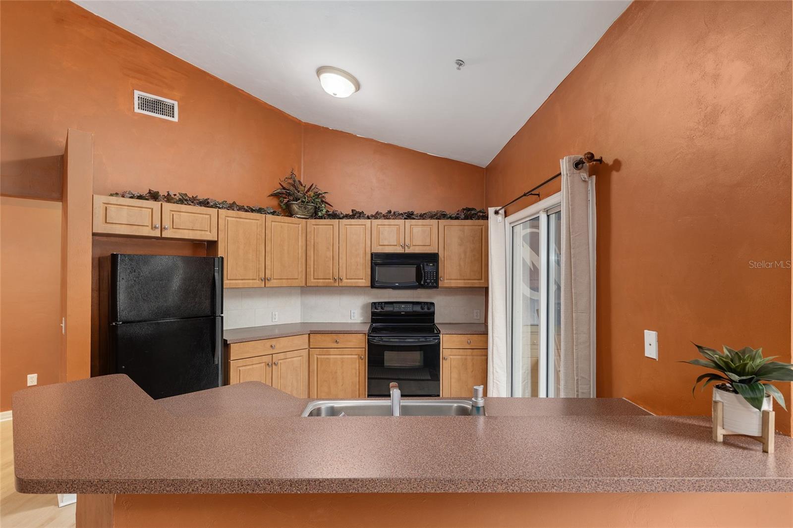 ALLENS PARK CONDO - Residential