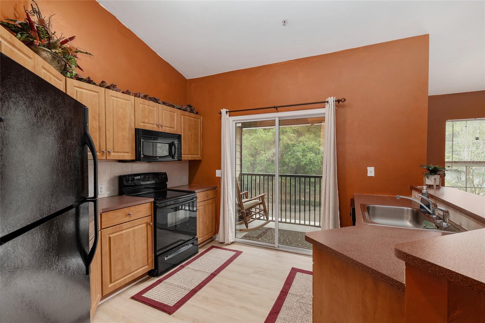 ALLENS PARK CONDO - Residential