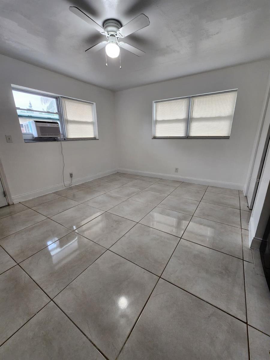 MELROSE PARK SEC 7 39-35 B - Residential Lease