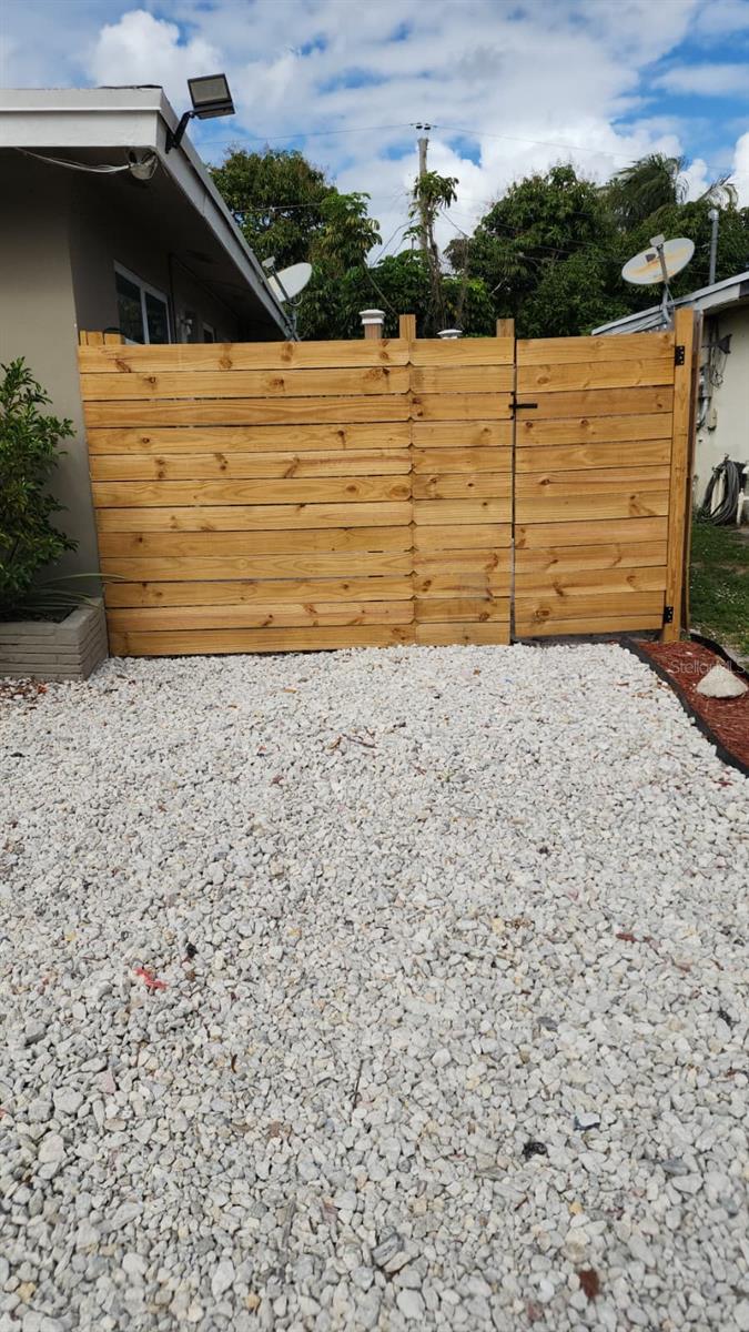 MELROSE PARK SEC 7 39-35 B - Residential Lease