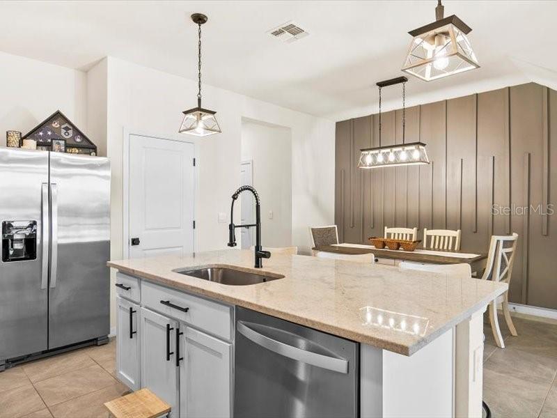 STAR FARMS AT LAKEWOOD RANCH - Residential