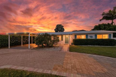 1105 CHRISTOPHER COURT NAPLES FL 34104