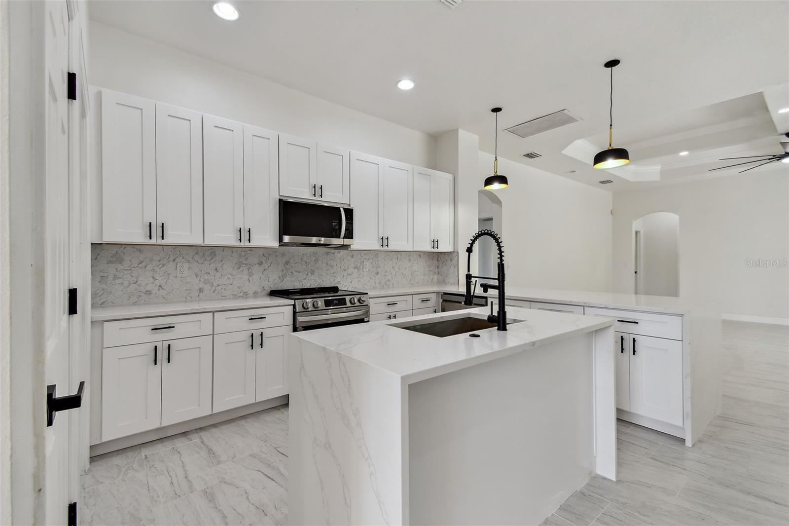 FAIRWAY LAKES AT RIVERWOOD - Residential Lease