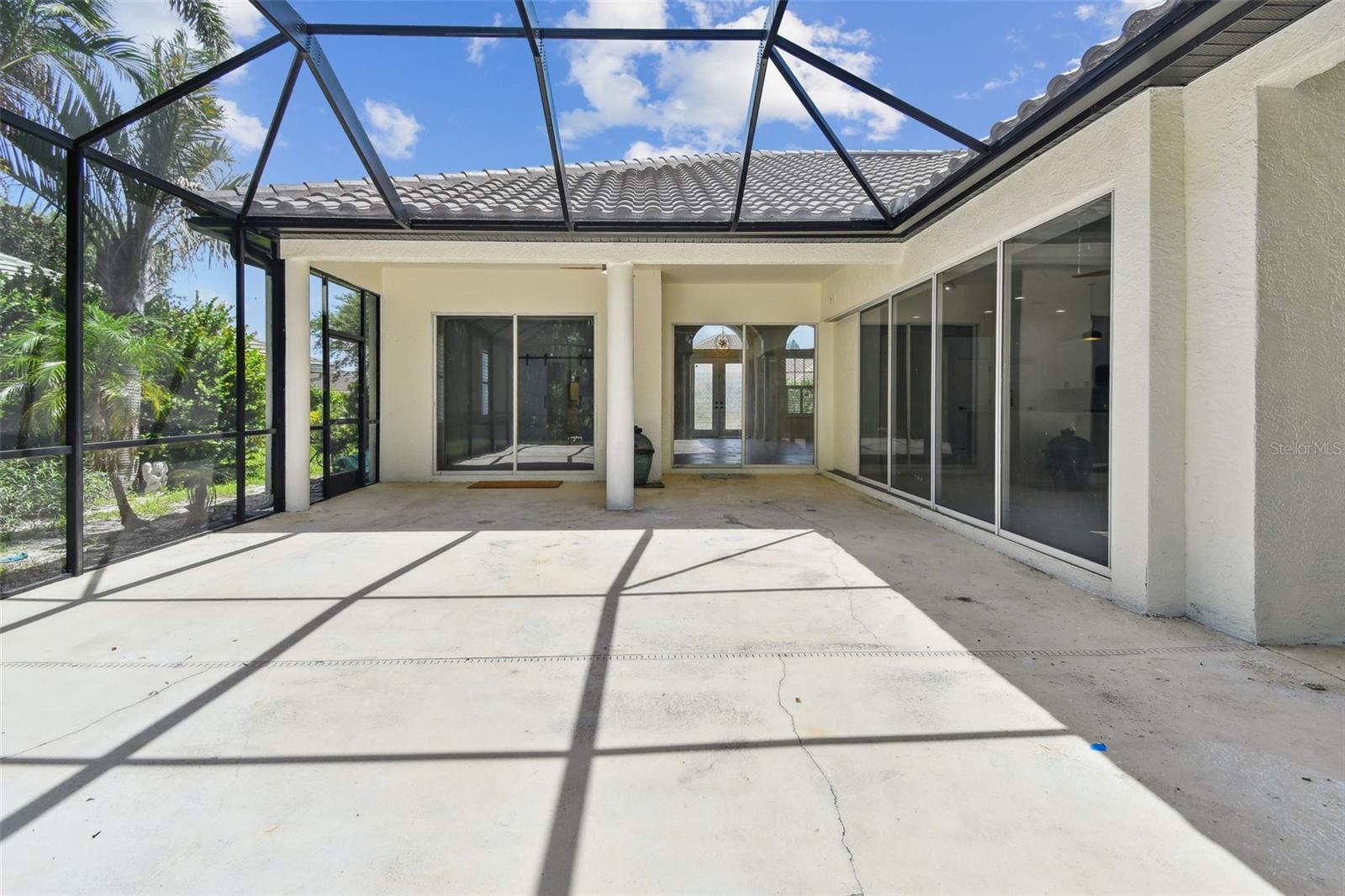 FAIRWAY LAKES AT RIVERWOOD - Residential Lease