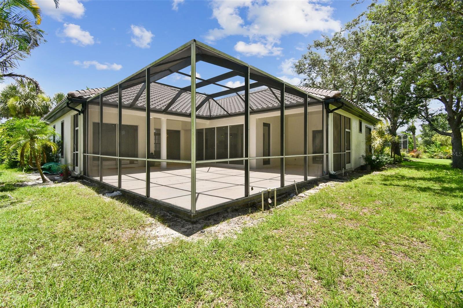 FAIRWAY LAKES AT RIVERWOOD - Residential Lease