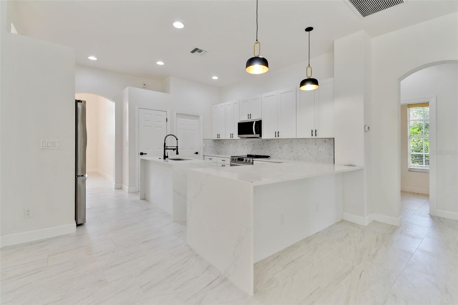 FAIRWAY LAKES AT RIVERWOOD - Residential Lease