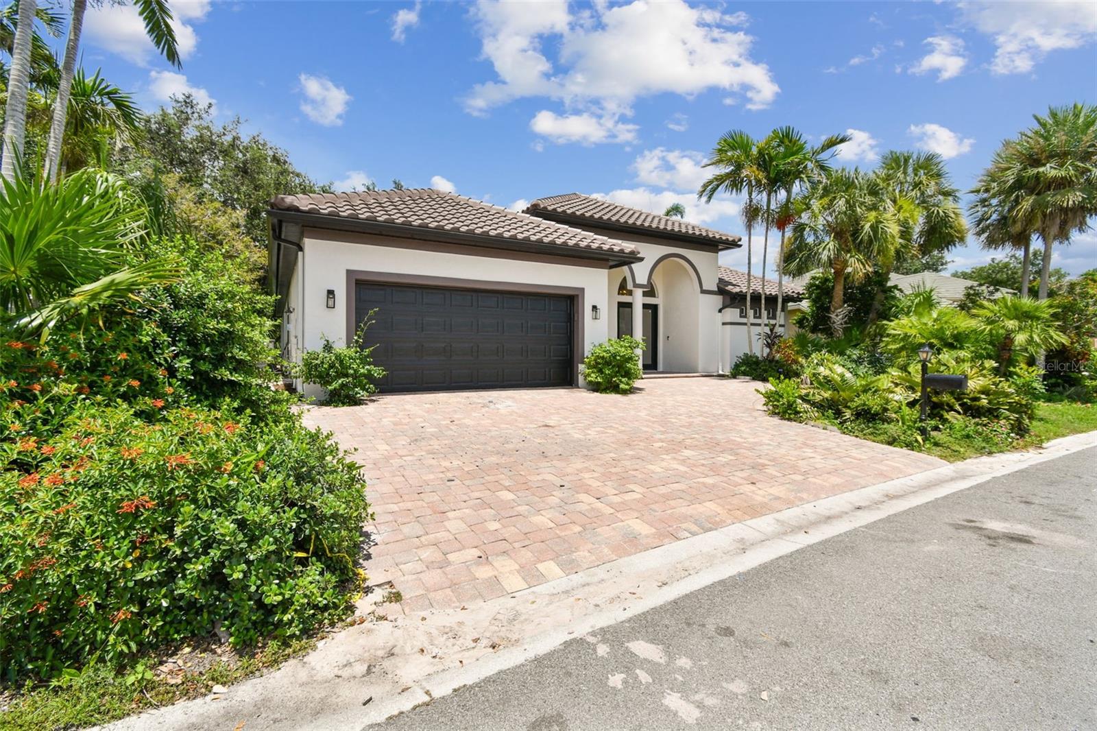 FAIRWAY LAKES AT RIVERWOOD - Residential Lease