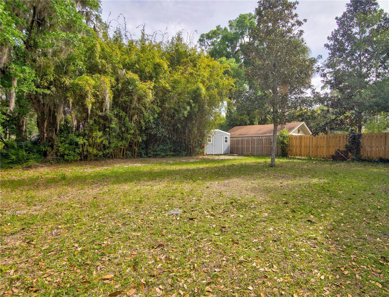 LONGS SUB IN DOIG & ROBERTSON B2 R1 - Residential Lease