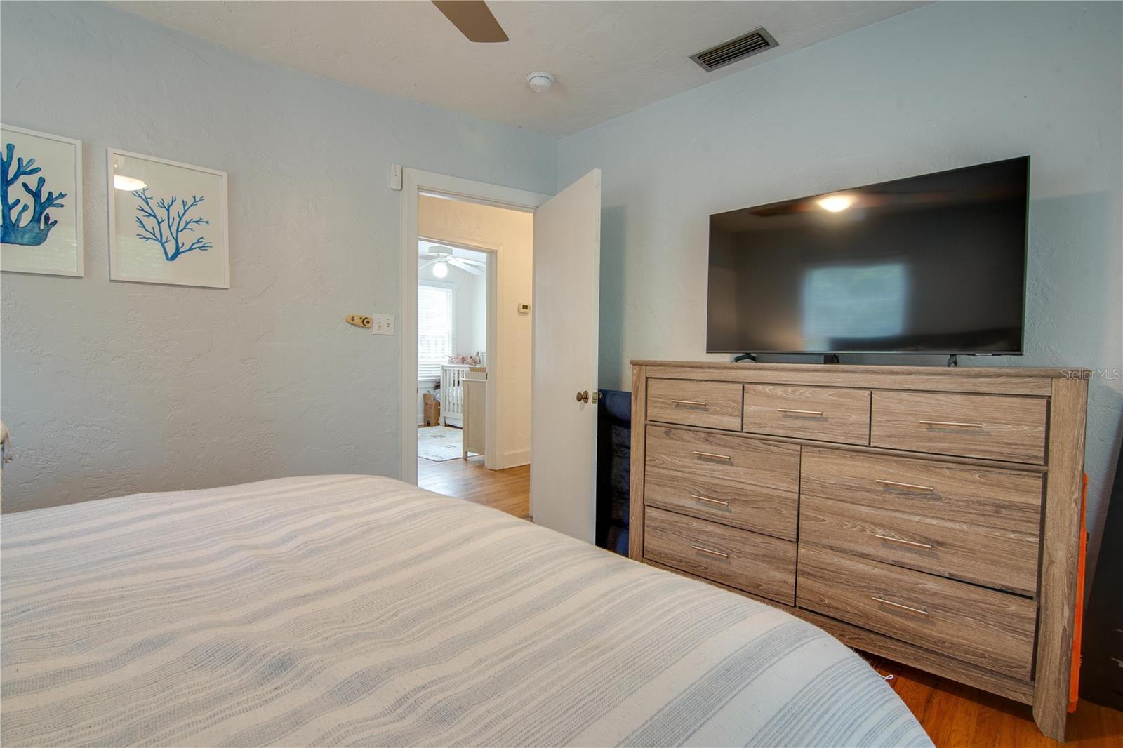 LONGS SUB IN DOIG & ROBERTSON B2 R1 - Residential Lease