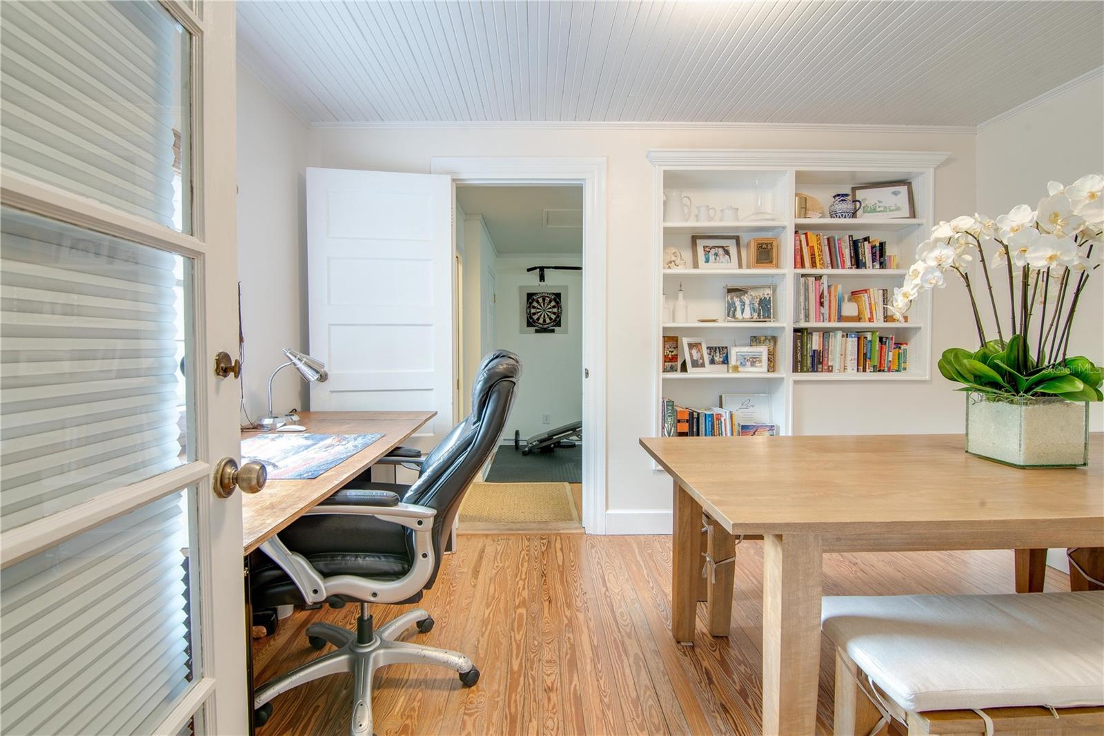 LONGS SUB IN DOIG & ROBERTSON B2 R1 - Residential Lease