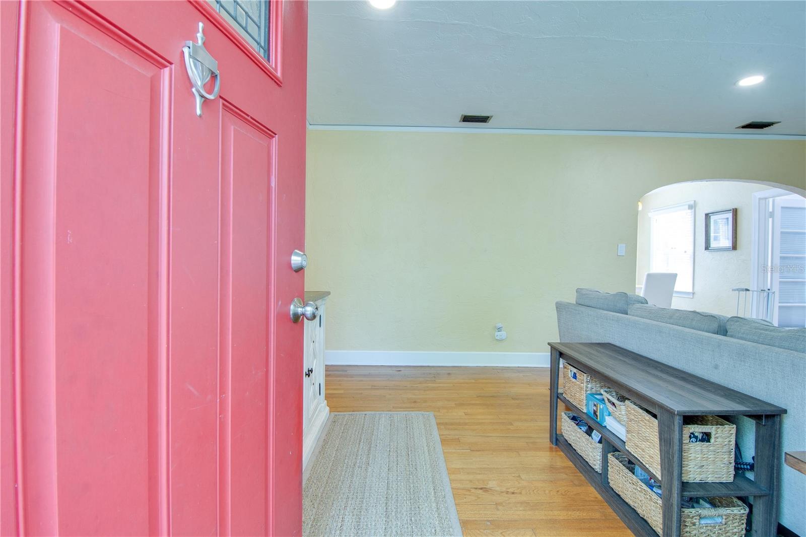 LONGS SUB IN DOIG & ROBERTSON B2 R1 - Residential Lease